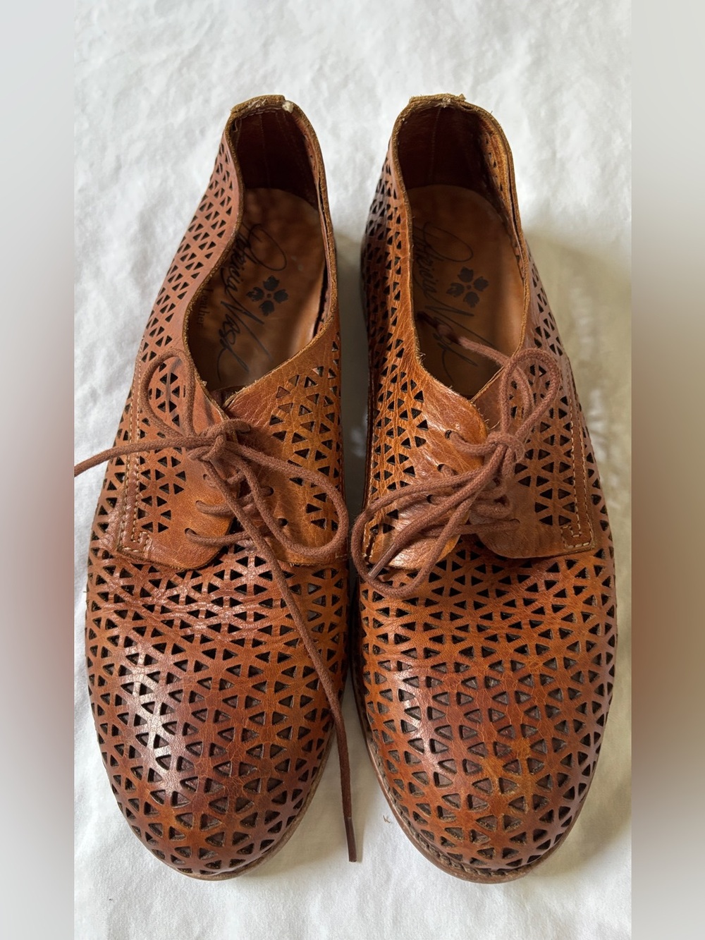 Patricia Nash Italian Leather Laser Cut Oxford Shoes Women’s 8.5 Brown Lace Up
